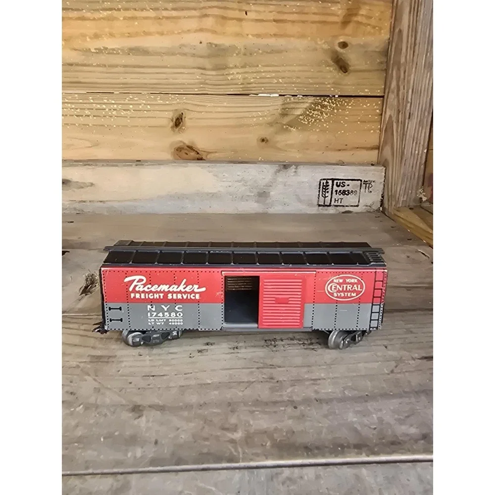 Marx 174580 NYC Pacemaker boxcar (w/ rivets) + 20102 NYC Caboose TAM 3/16ths tin